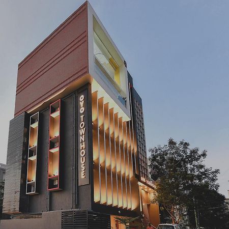 Super Townhouse Spruce Hotels Bellandur Бангалор Экстерьер фото