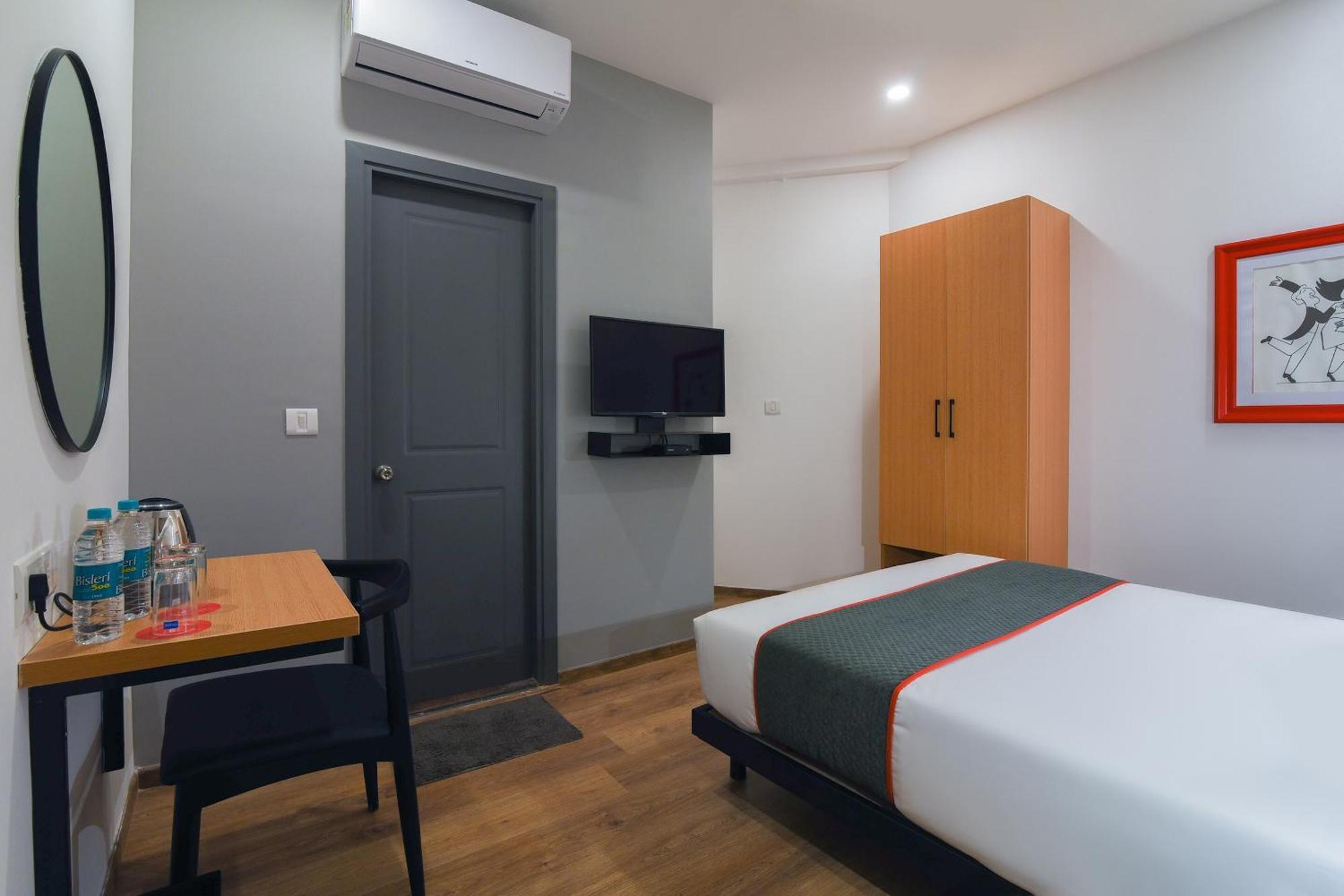 Super Townhouse Spruce Hotels Bellandur Бангалор Экстерьер фото