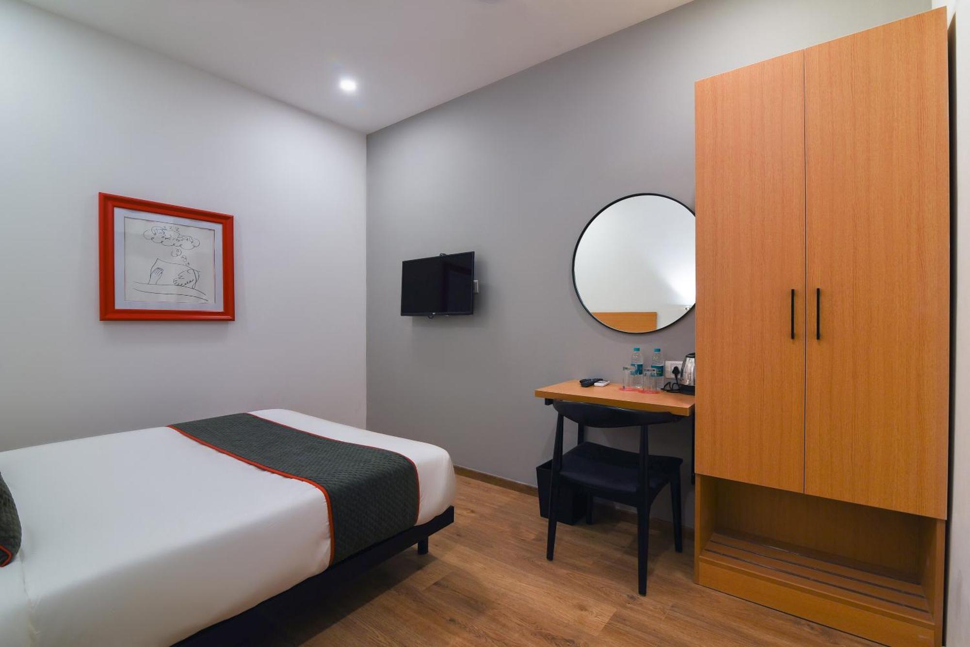 Super Townhouse Spruce Hotels Bellandur Бангалор Экстерьер фото
