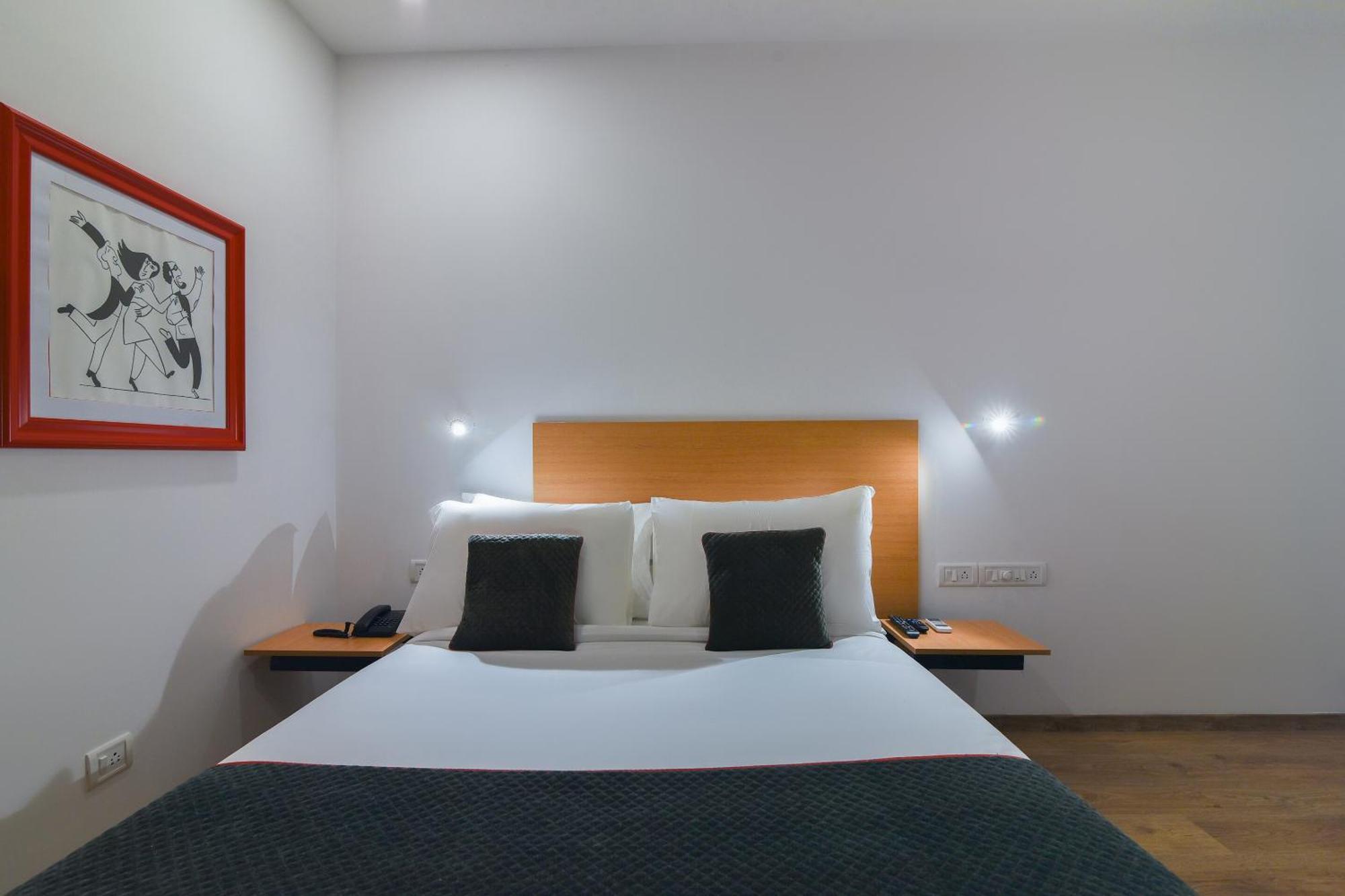 Super Townhouse Spruce Hotels Bellandur Бангалор Экстерьер фото